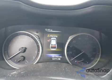 2017 Infiniti Q50 3.0T Premium z USA, uszkodzony, nr VIN JN1EV7AP1HM738487